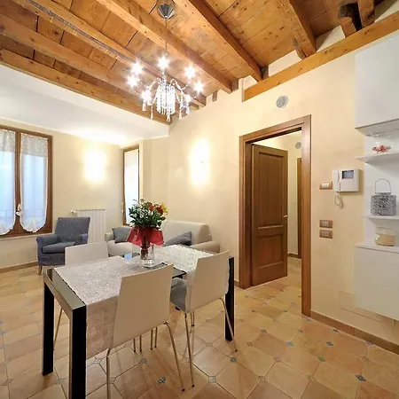 דירה Antico Palazzo Signorile *